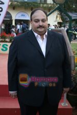 at JEPL race and Gitanjali fashion show in Mahalaxmi Race Course on 12th Dec 2010 (84).JPG
